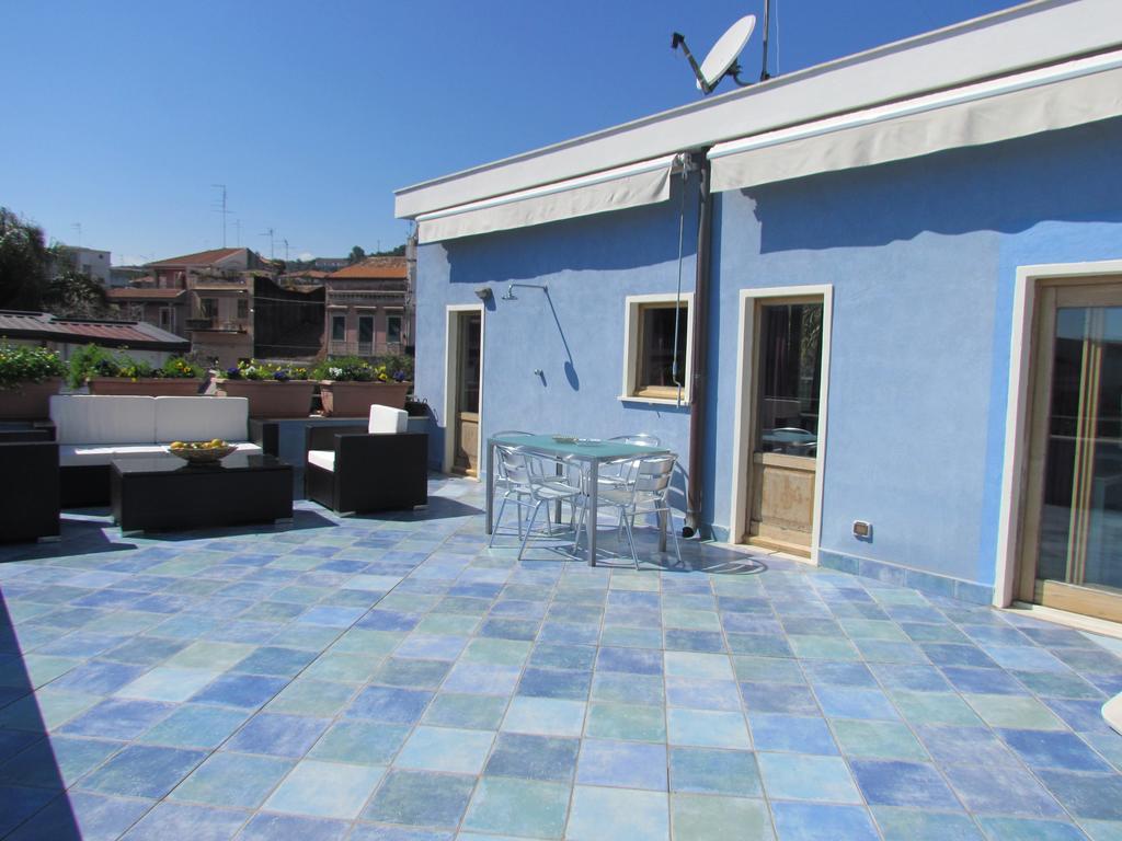 Bed and Breakfast La Terrazza Sul Mare Aci Castello Exterior foto